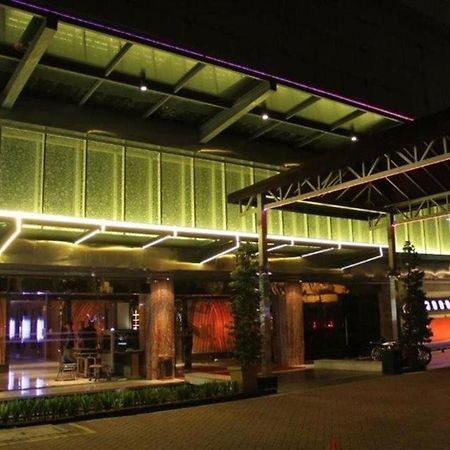 108 Hotel By Him Τζακάρτα Εξωτερικό φωτογραφία